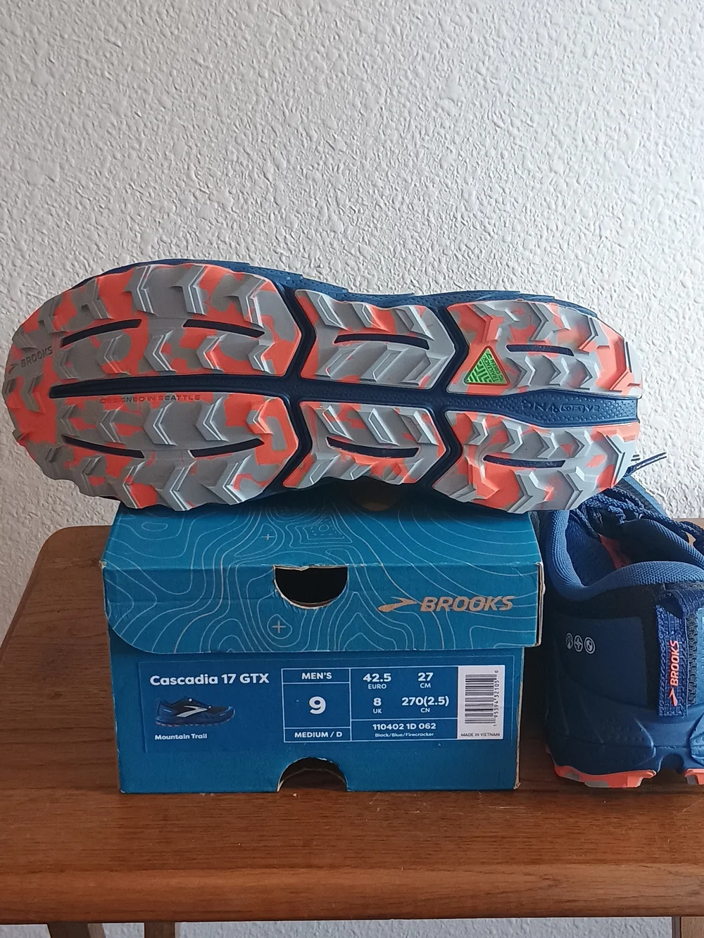 Brooks Kids' Cascadia 17 GTX Trail Shoe - Navy/Coral
